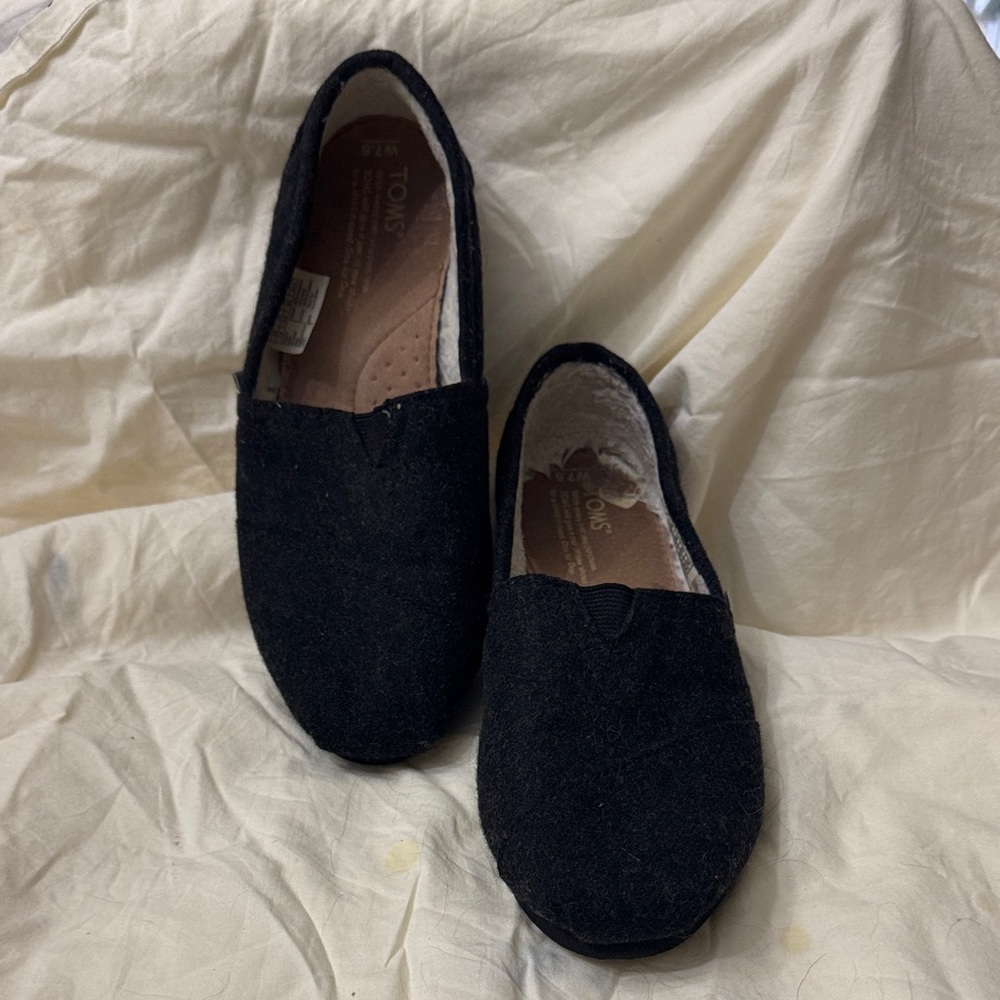 Toms Classic Black Slip-On Shoes